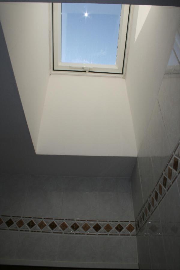 Alloggio Incantevole Sui Tetti Di โบโลญญา ภายนอก รูปภาพ