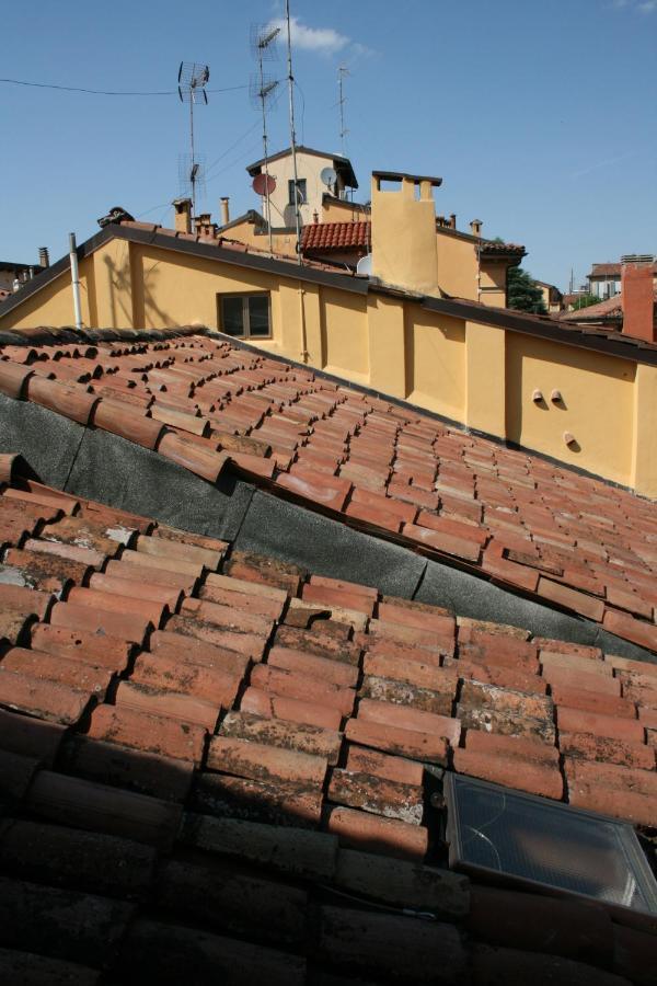 Alloggio Incantevole Sui Tetti Di โบโลญญา ภายนอก รูปภาพ